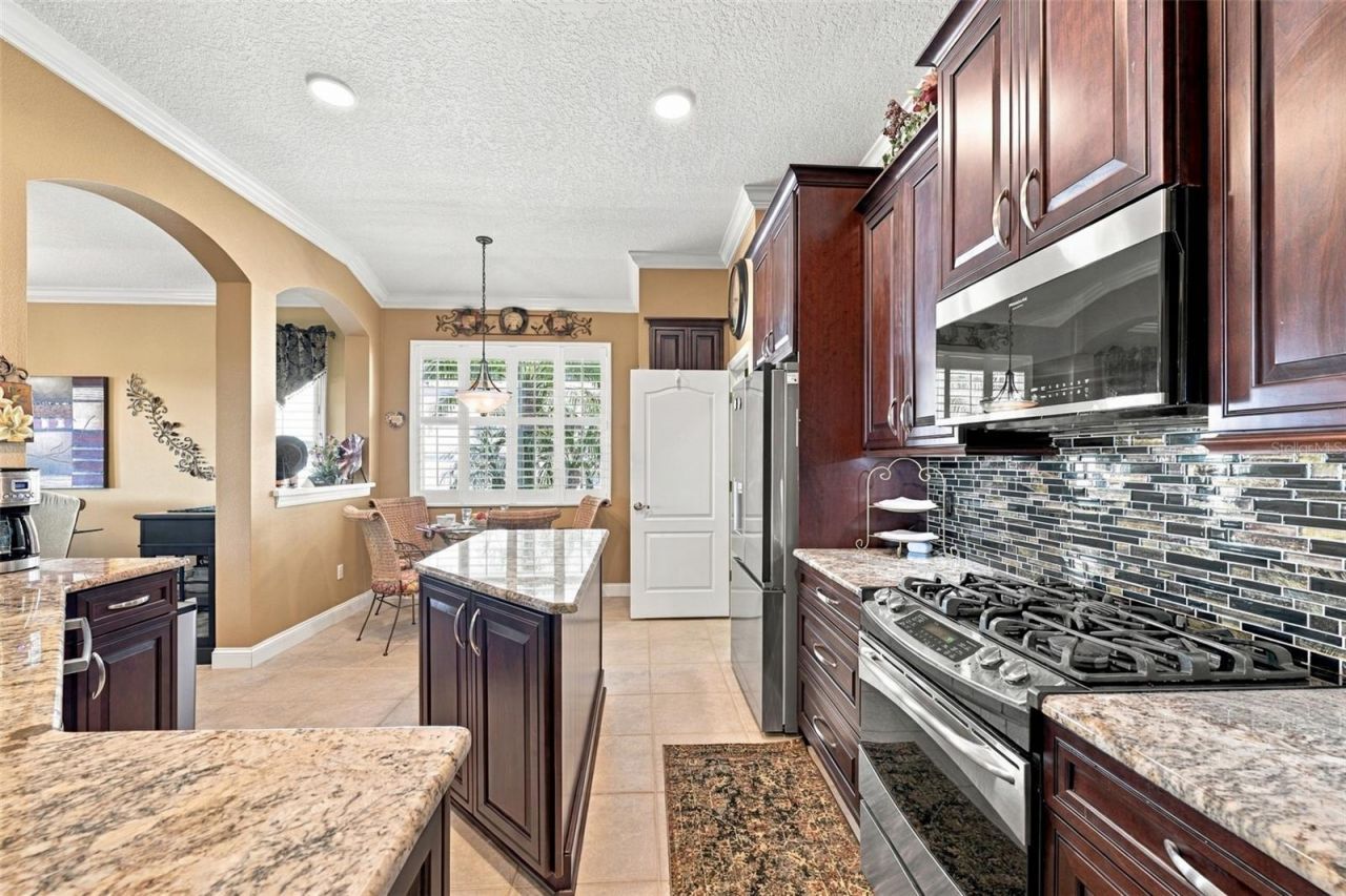 1106 Emerald Dunes Drive , Sun City Center, FL 33573 Photo