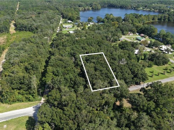 104 TWIN LAKE GROVE DRIVE , INTERLACHEN, FL 32148