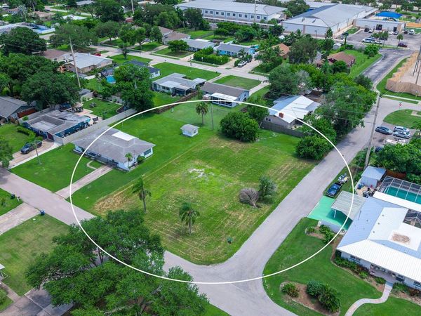 2110 SANDRALA DRIVE , SARASOTA, FL 34231