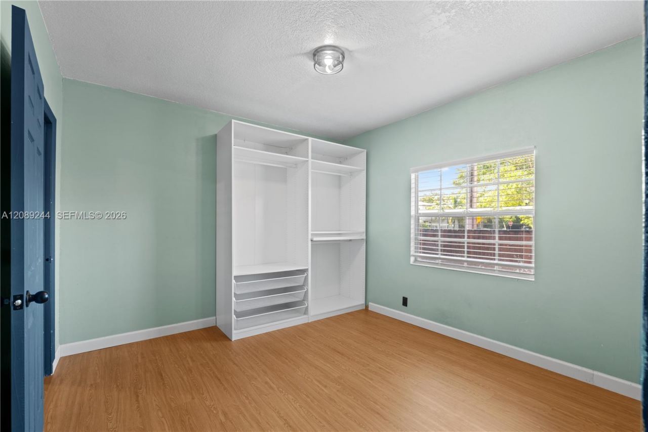 1010 SW 8th Ave , Miami, FL 33130 Photo