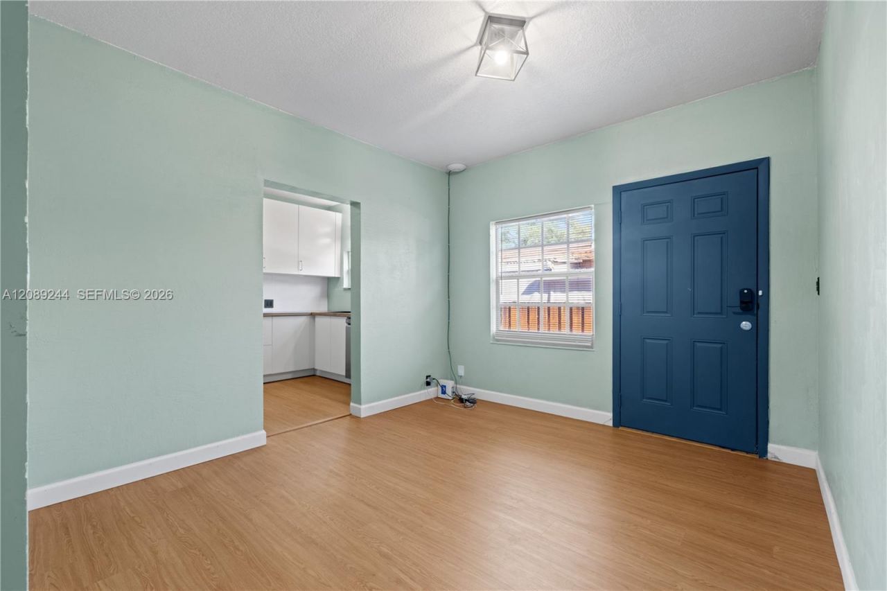 1010 SW 8th Ave , Miami, FL 33130 Photo