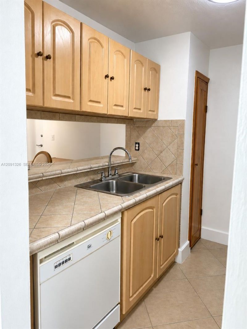 8002 SW 149 Ave, Unit B310, Miami, FL 33193 Photo