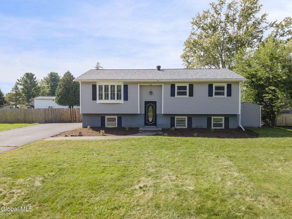 186 Middletown Road, Waterford, NY 12188