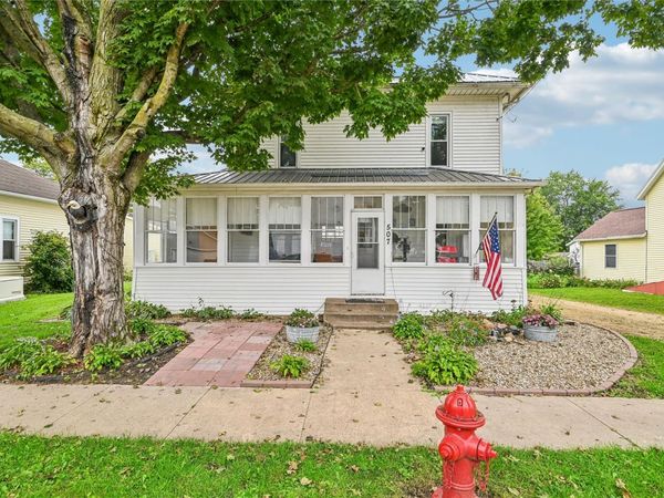 507 Resident Street , Olin, IA 52320