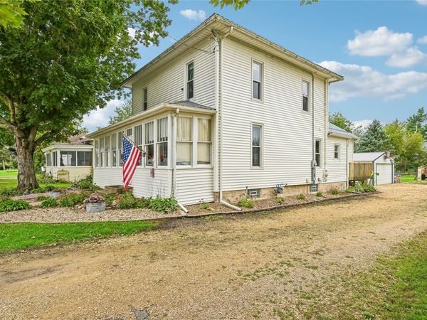 507 Resident Street, Olin, IA 52320