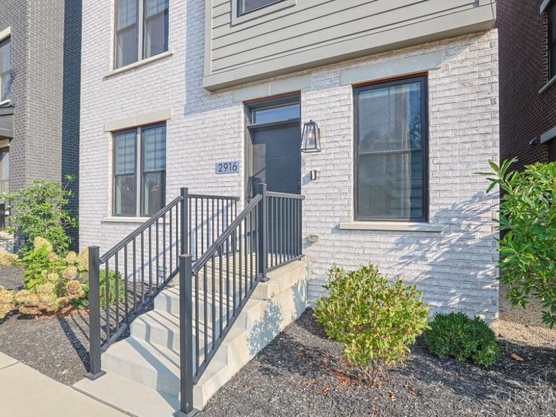 2916 Robertson Avenue, Cincinnati, OH 45209 Photo 2