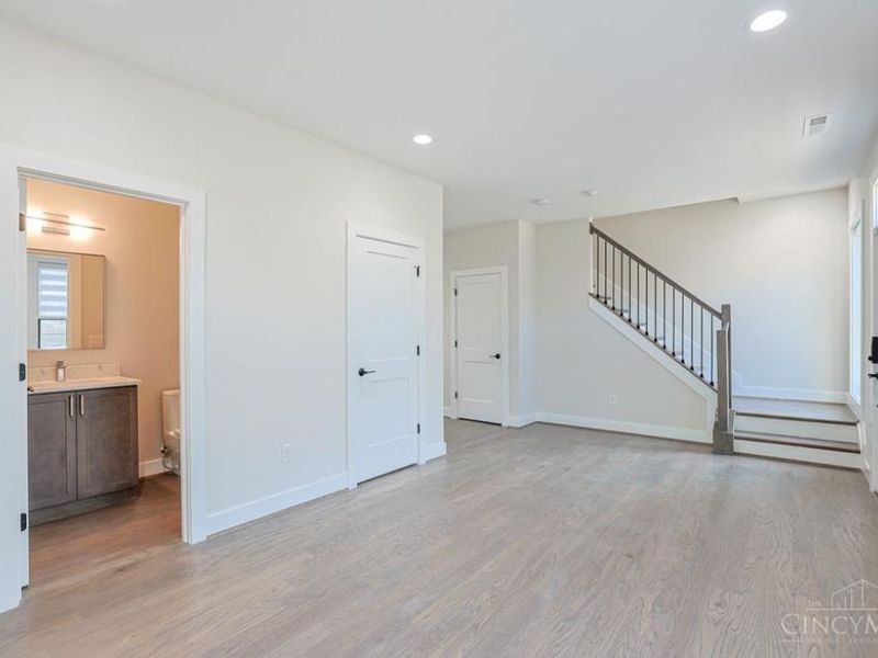 2916 Robertson Avenue, Cincinnati, OH 45209 Photo 5