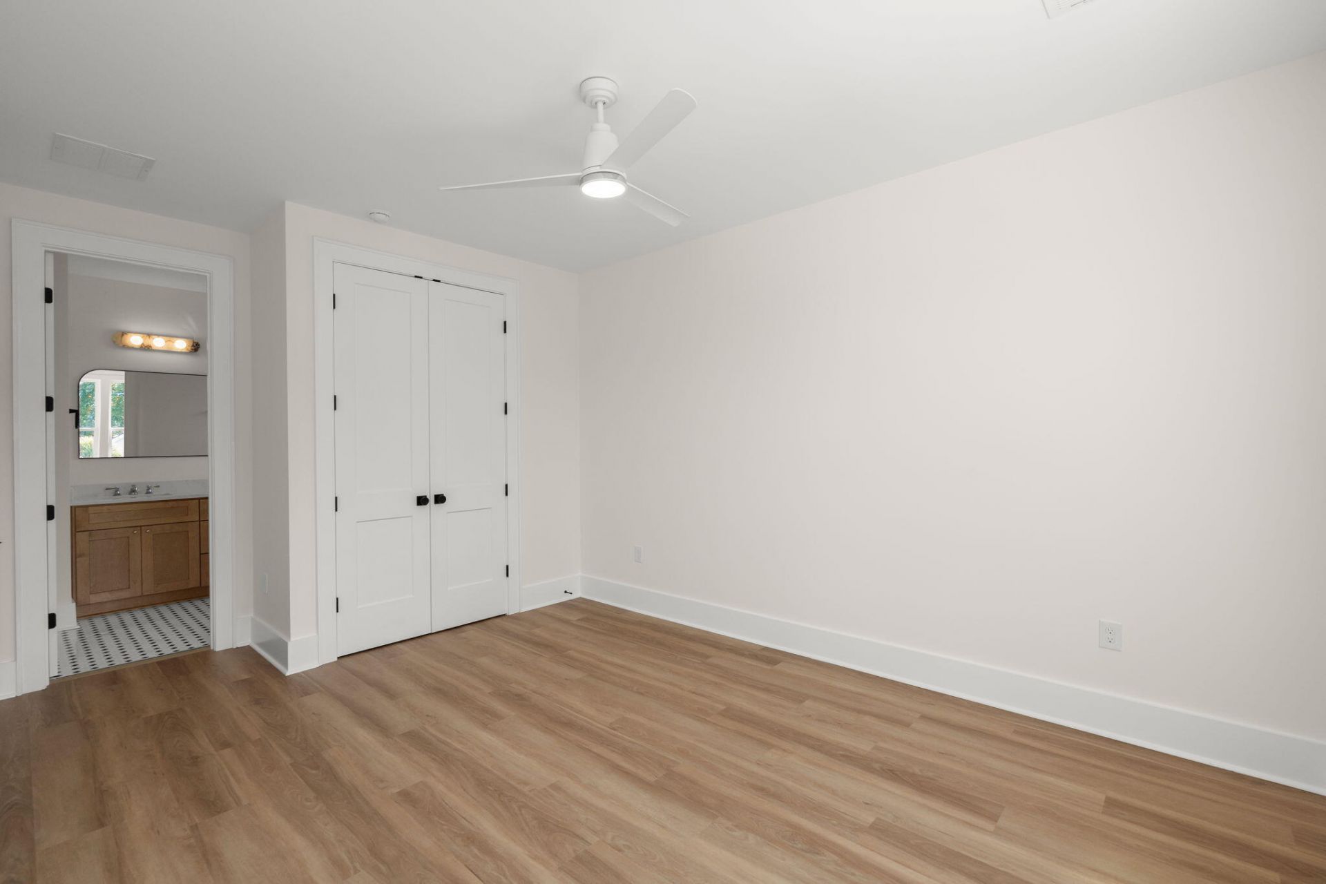 1600 Lauda Drive Photo 23