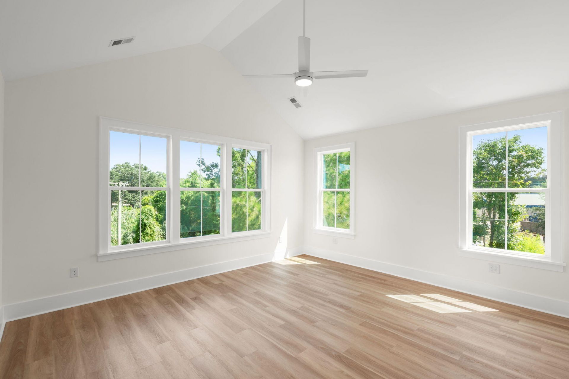 1600 Lauda Drive Photo 26