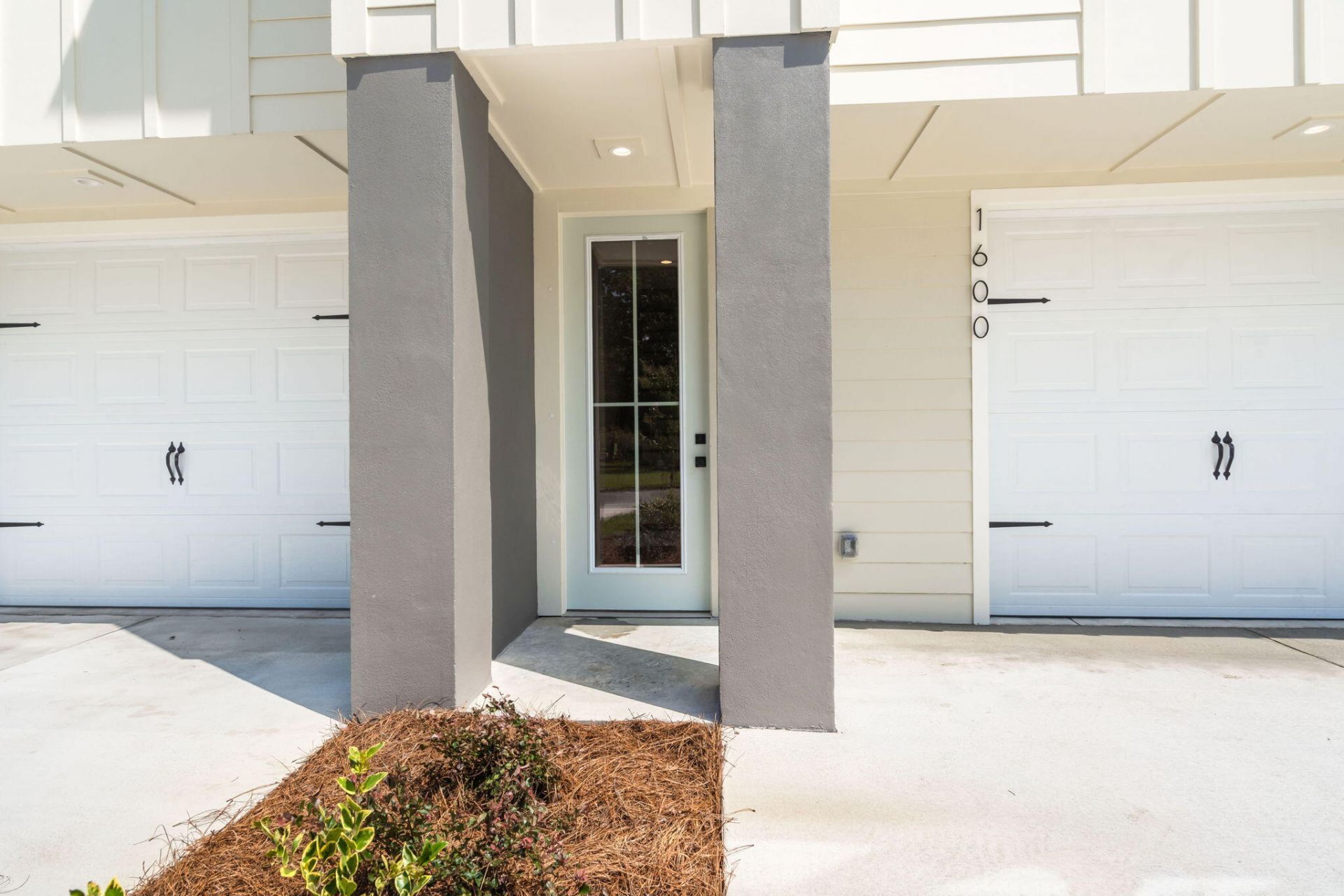 1600 Lauda Drive Photo 4