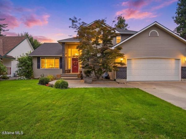 1178 W Canfield AVE , Coeur d'Alene, ID 83815