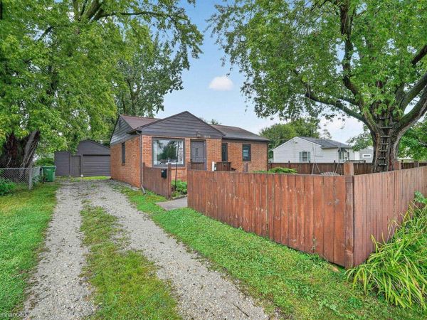1670 Sager Avenue, Waterloo, IA 50701