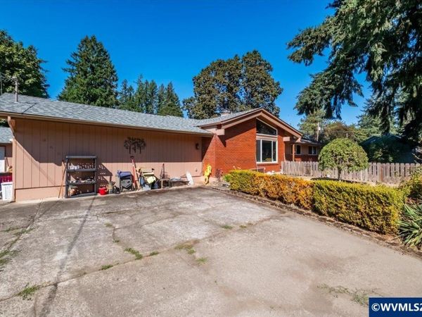 960 Grape St, Sweet Home, OR 97386