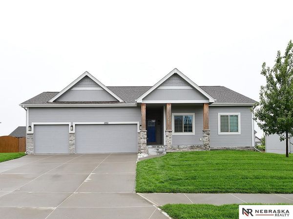 11741 S 112th Street, Papillion, NE 68046