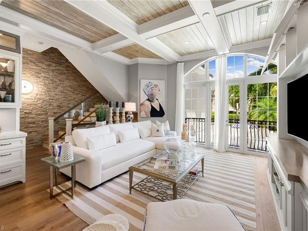 510 2nd ST S, Unit 102, NAPLES, FL 34102