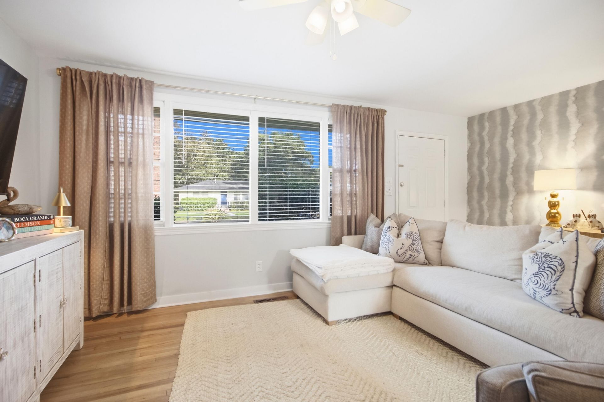 338 Stinson Drive Photo 10