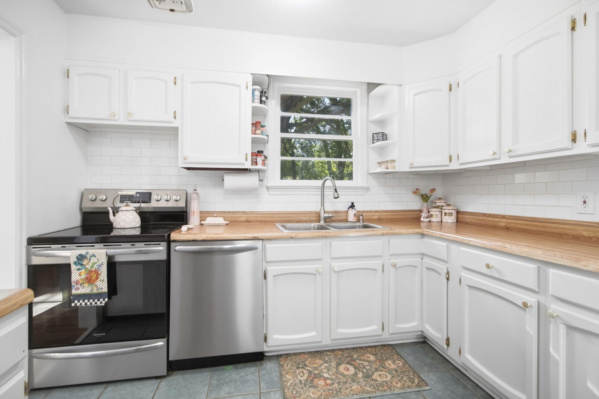 338 Stinson Drive Photo 16