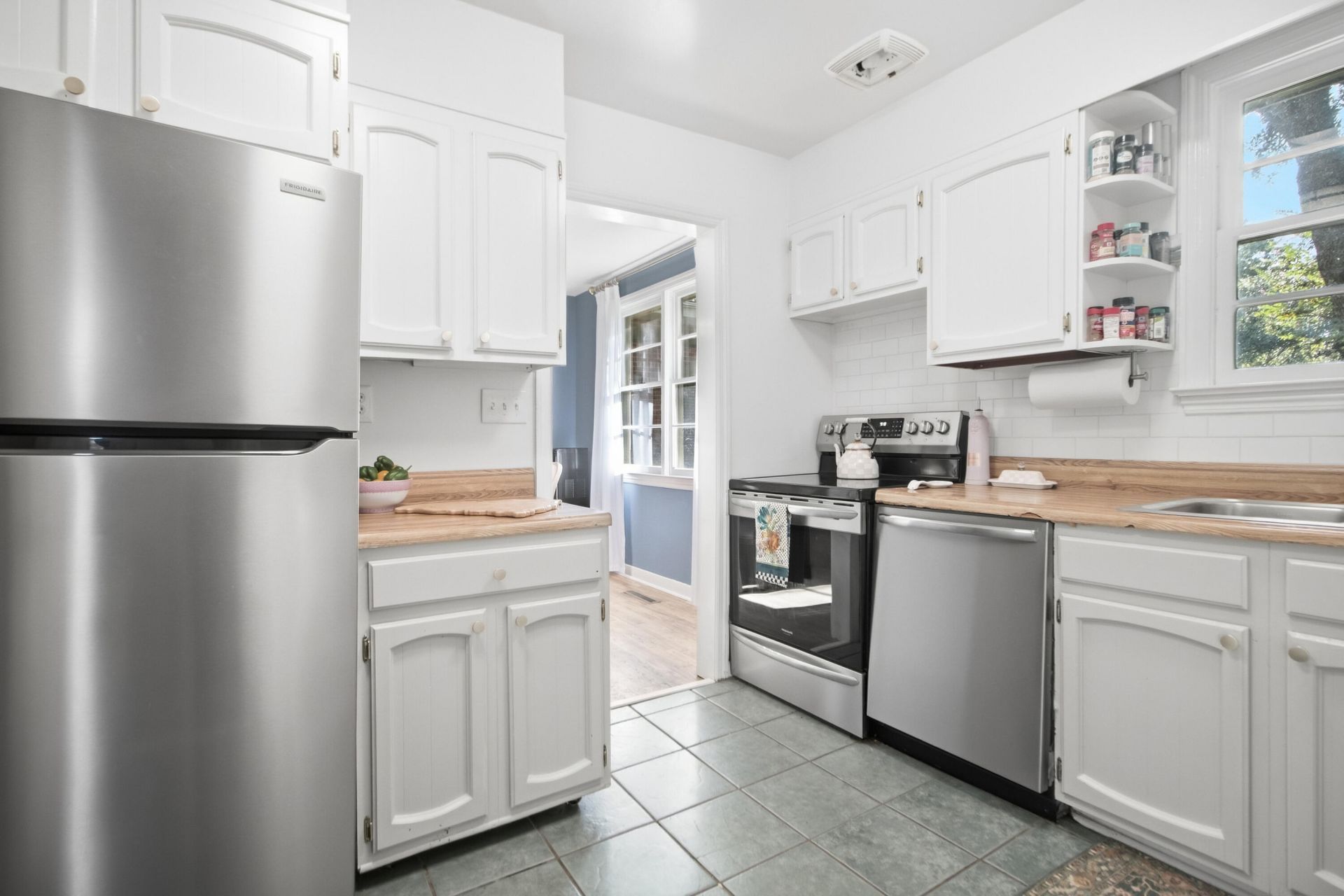 338 Stinson Drive Photo 18