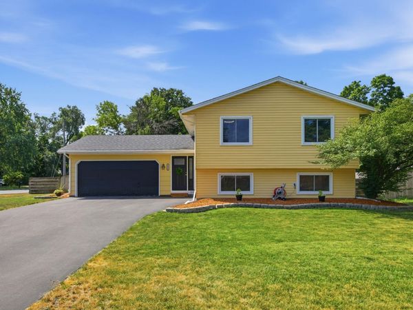10315 96th Avenue N, Maple Grove, MN 55369