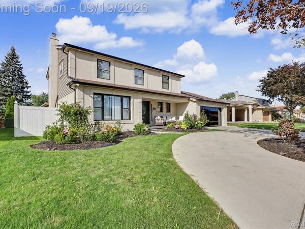 26356 Simone Street, Dearborn Heights, Mi 48127