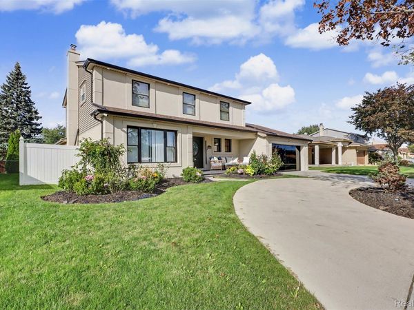26356 Simone Street, Dearborn Heights, Mi 48127