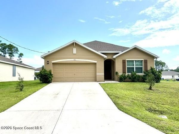 392 Ocarina Street SW, Palm Bay, FL 32908