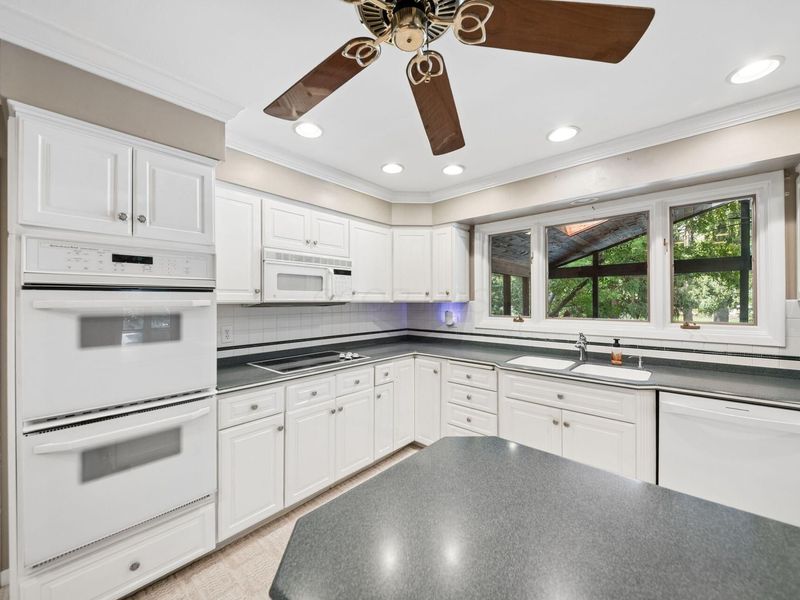 1362 Windham Road, Columbus, OH 43220 Photo 29