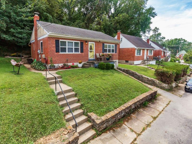 208 Cleveland Avenue, Bellevue, KY 41073 Photo 1