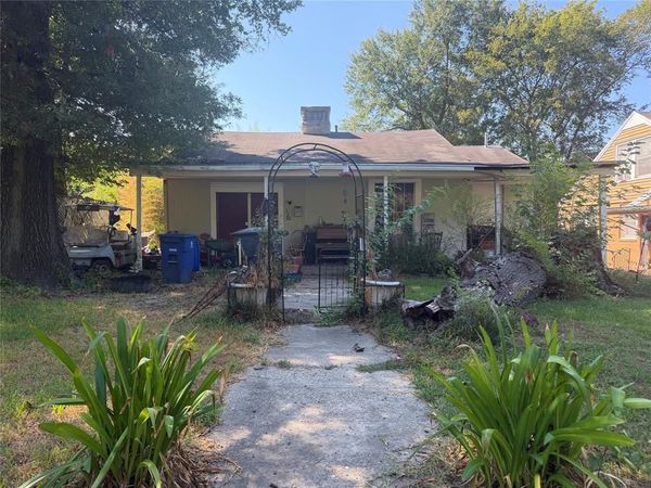 123 E Herndon Street , Shreveport, LA 71101