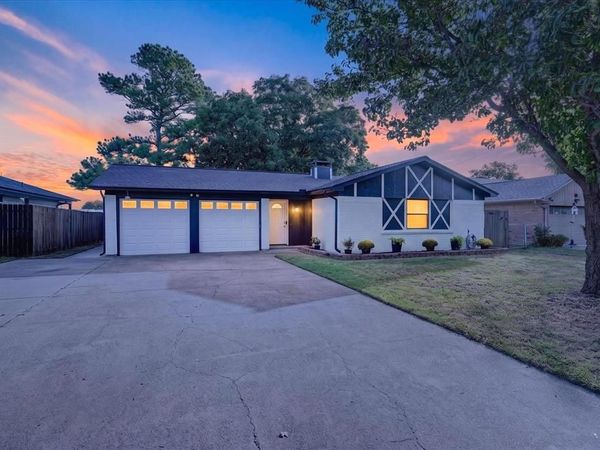 728 Douglas Street, Burleson, TX 76028