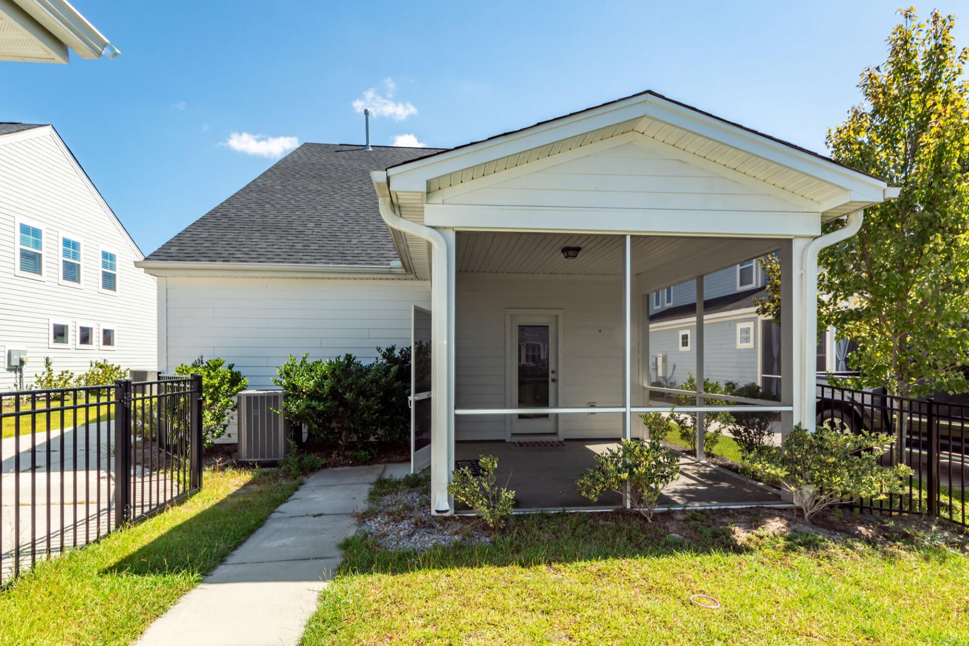 111 Hewitt Street Photo 23