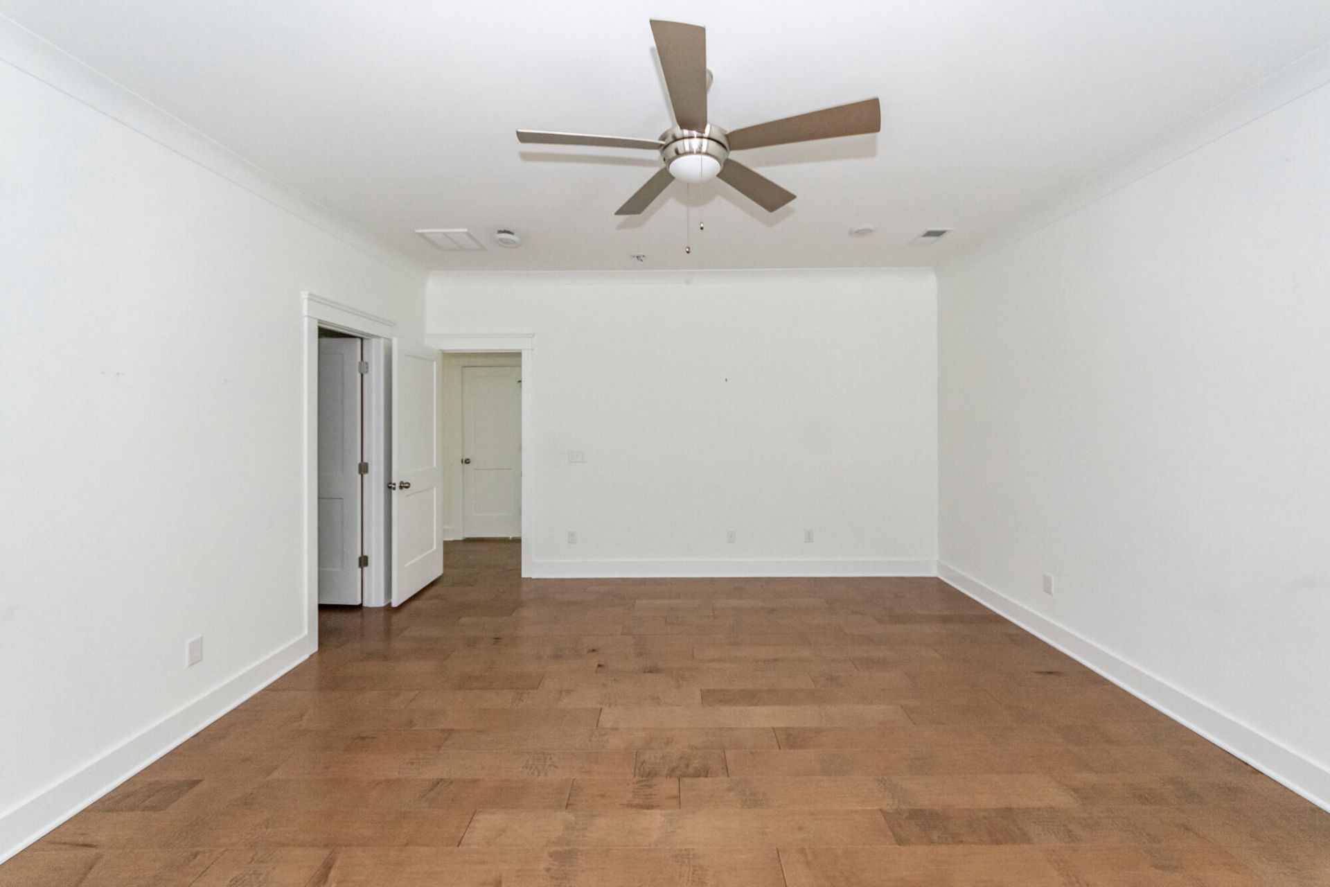 111 Hewitt Street Photo 28
