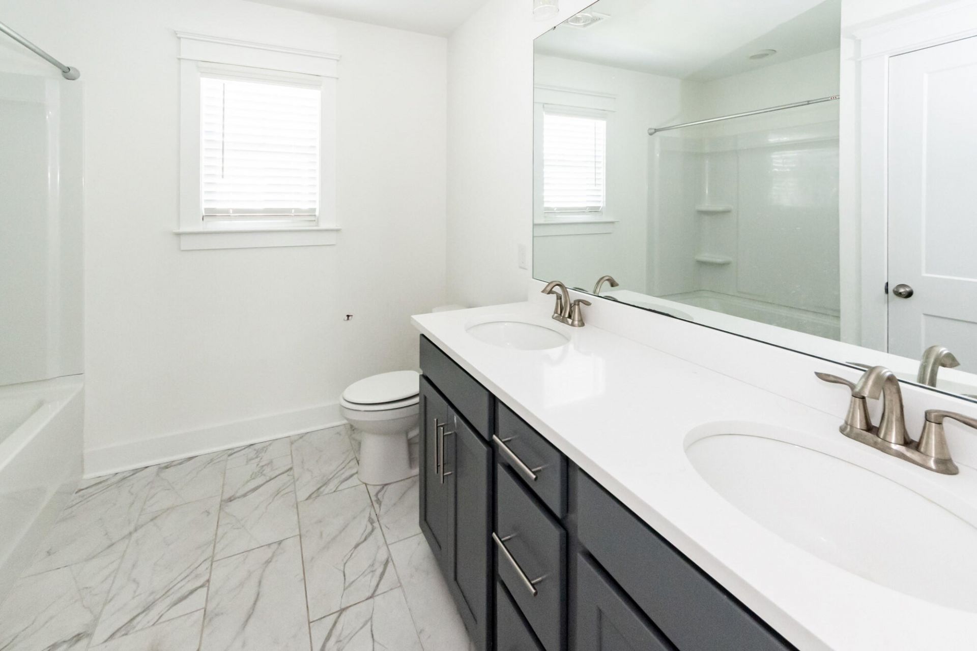 111 Hewitt Street Photo 34
