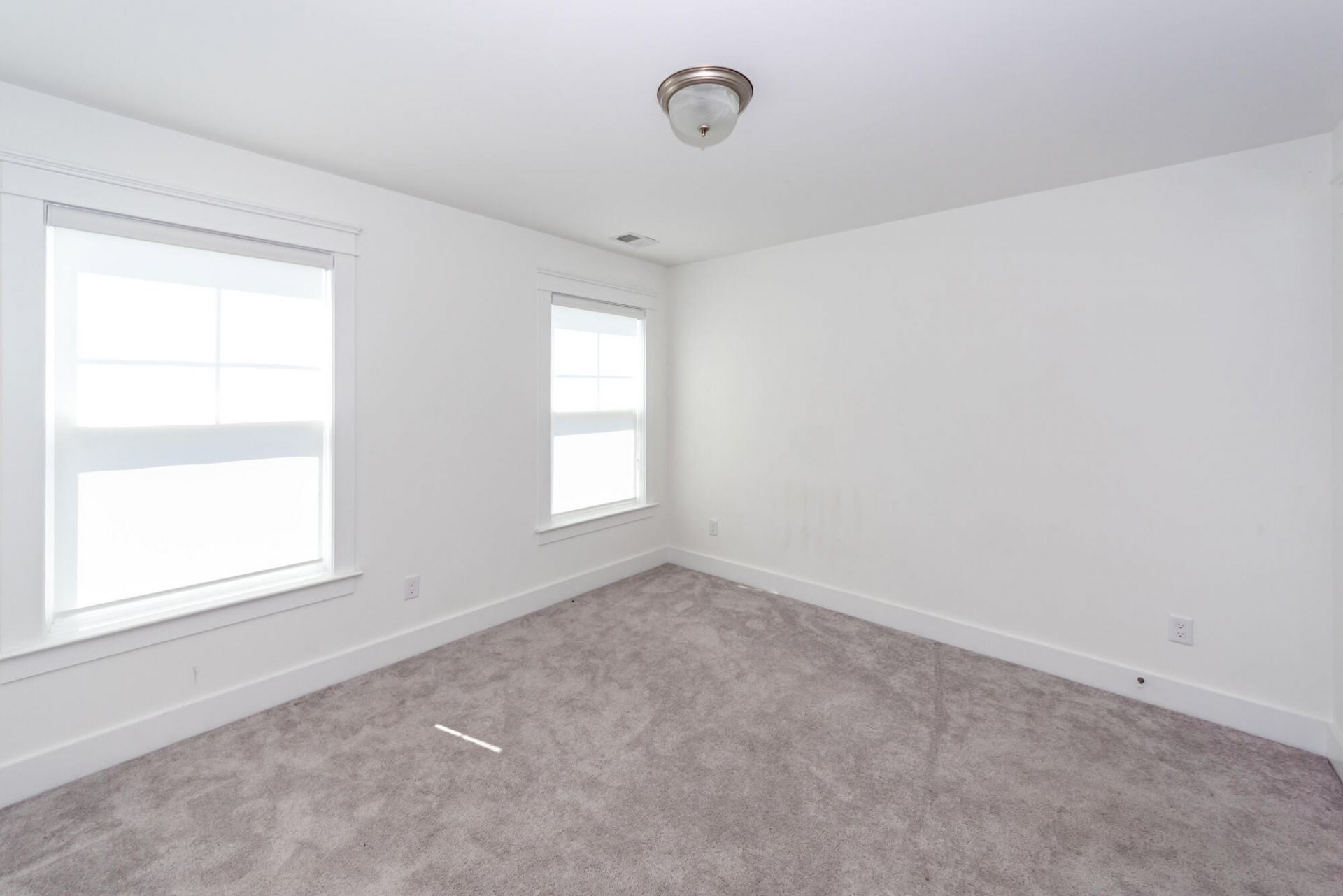 111 Hewitt Street Photo 38