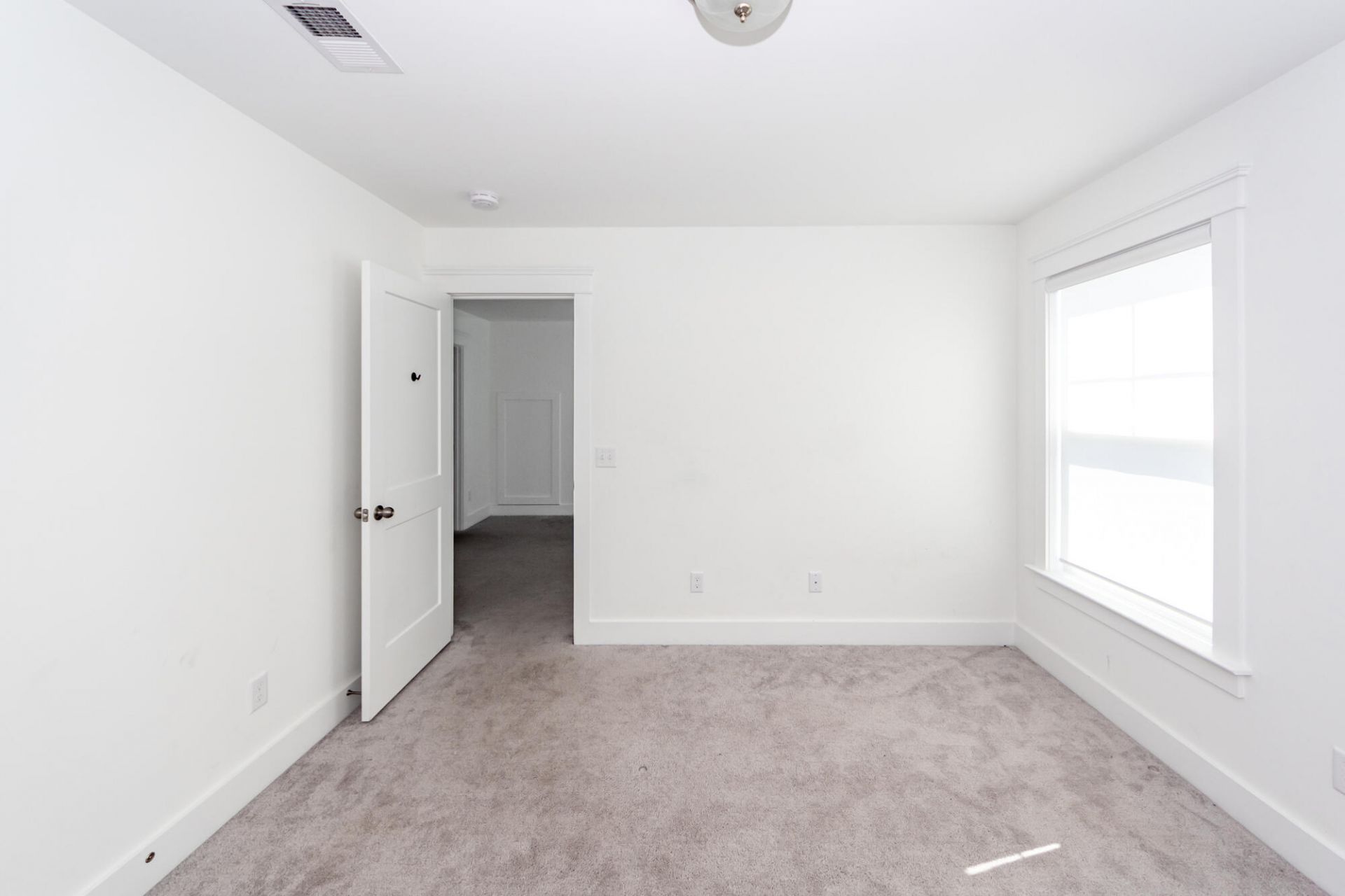 111 Hewitt Street Photo 40