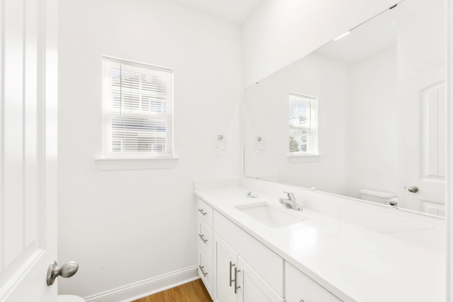 505 Chester St.  Photo 22