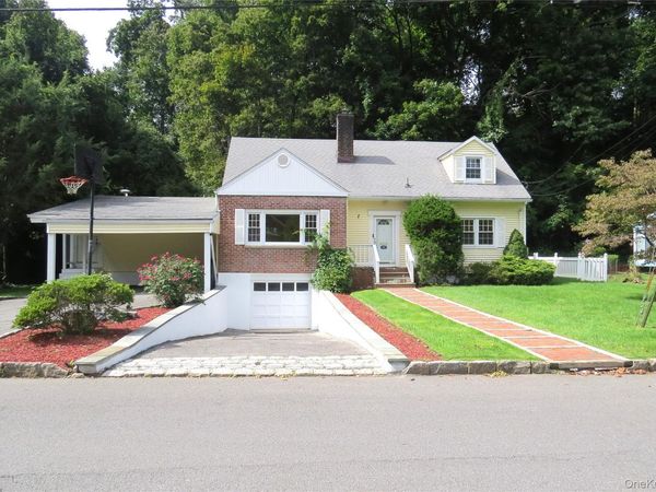 32 Dogwood Drive, Scarsdale, NY 10583