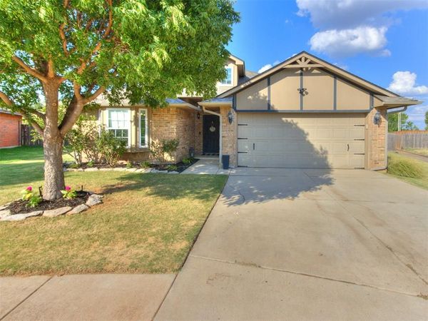 2137 Peacock Drive, Edmond, OK 73012