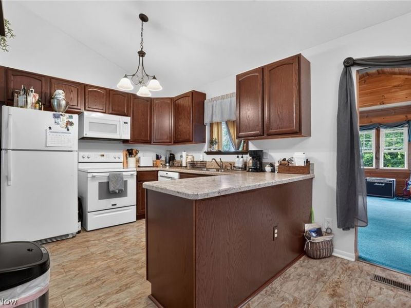 14841 Glen Valley Drive, Middlefield, OH 44062 Photo 17