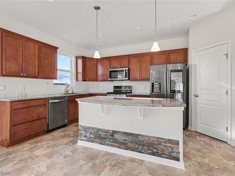 57 Garnett Circle, Copley, OH 44321 Photo 2