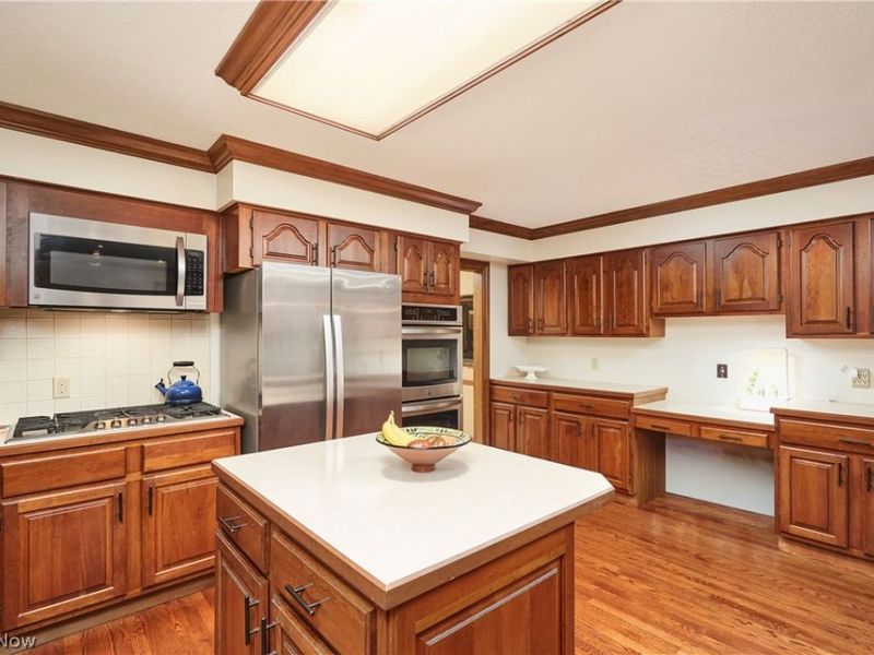 315 Hollythorn Drive, Copley, OH 44321 Photo 9