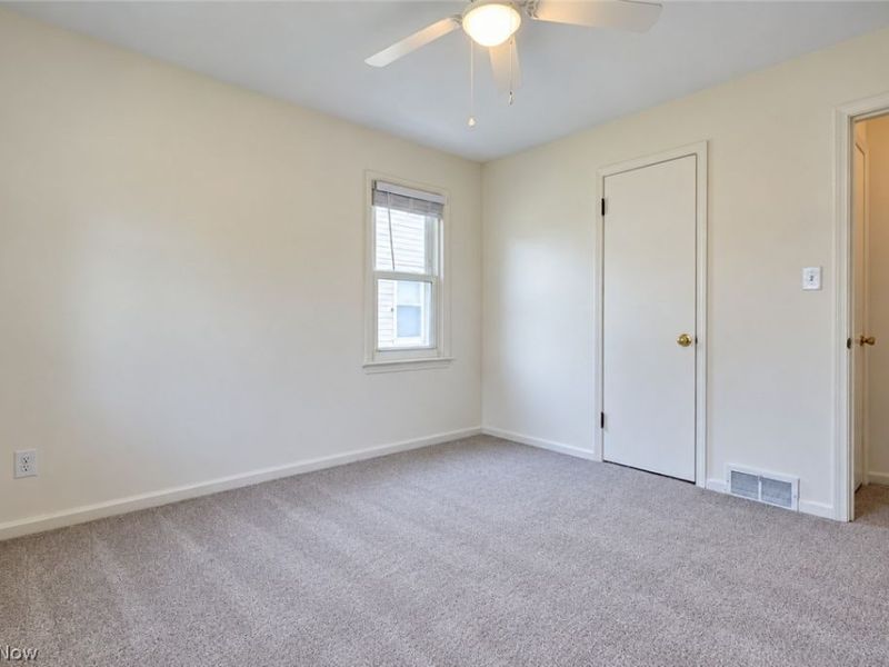5707 Ridgewood Avenue, Parma, OH 44129 Photo 13