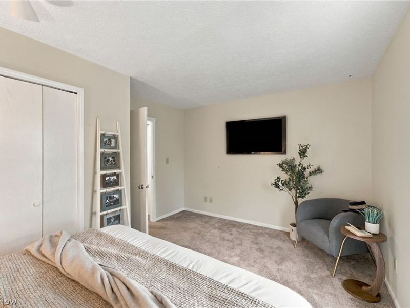 547 Center Avenue, Cuyahoga Falls, OH 44221 Photo 9