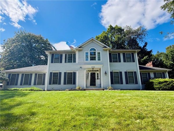 3020 Fox Burrow Drive , Stow, OH 44224