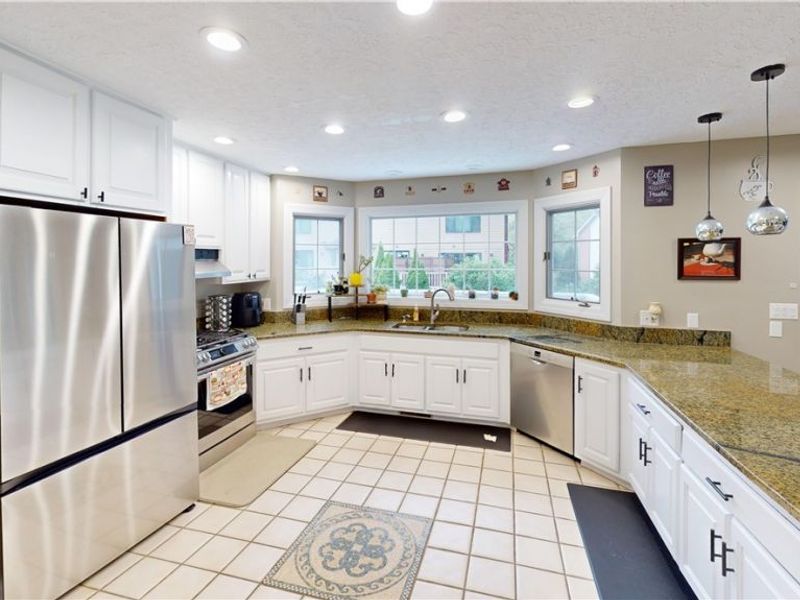 3020 Fox Burrow Drive, Stow, OH 44224 Photo 10