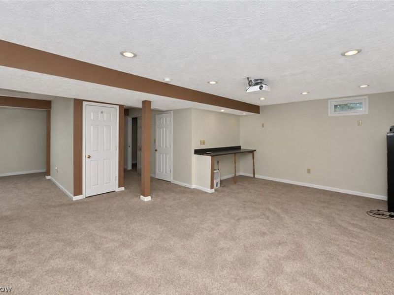 1257 Muchney Circle, Akron, OH 44312 Photo 34