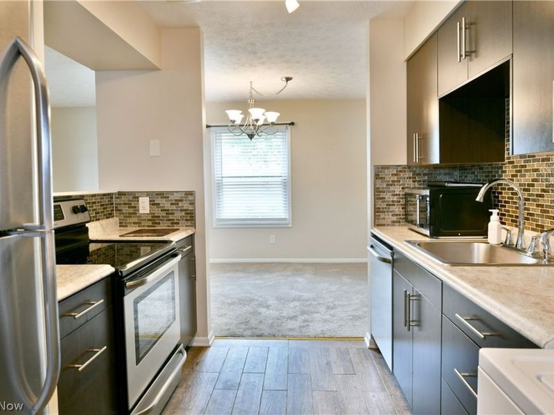 3112 Ivy Hill Circle, Unit C, Cortland, OH 44410 Photo 16