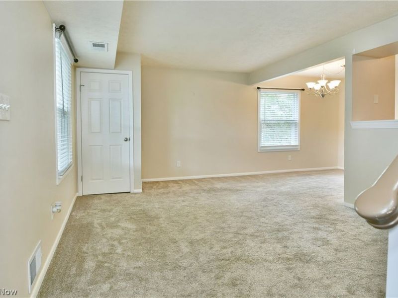 3112 Ivy Hill Circle, Unit C, Cortland, OH 44410 Photo 5