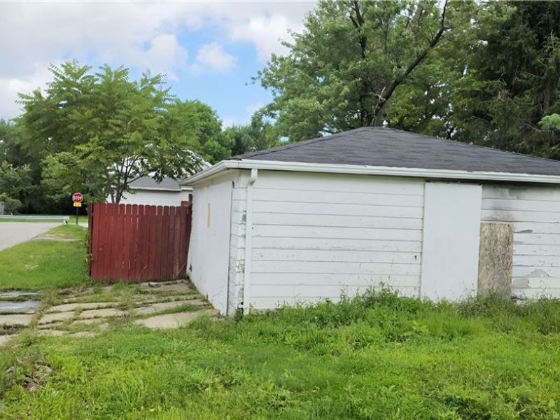 13450 Kirton Avenue, Cleveland, OH 44135 Photo 2