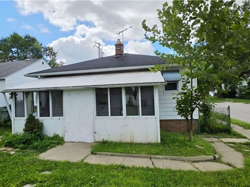 13450 Kirton Avenue, Cleveland, OH 44135 Photo 3